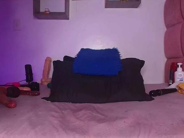 rayne-lor on BongaCams 