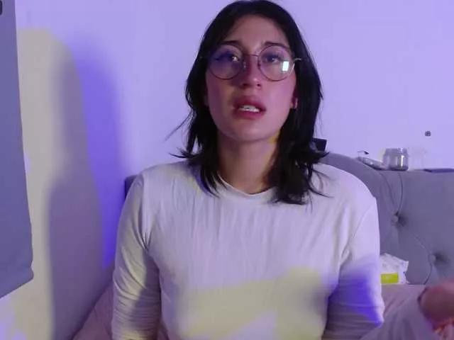 Freechat Red-moonn on BongaCams