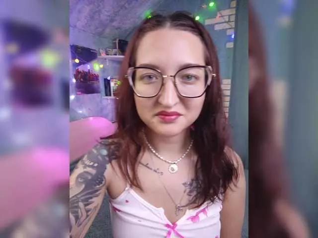 Offline Rosia-Guess on BongaCams