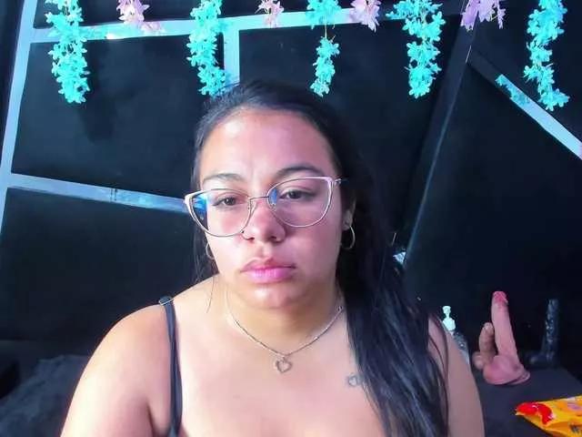 Discover 26 years old RossiVioleta from BongaCams RossiVioleta from BongaCams