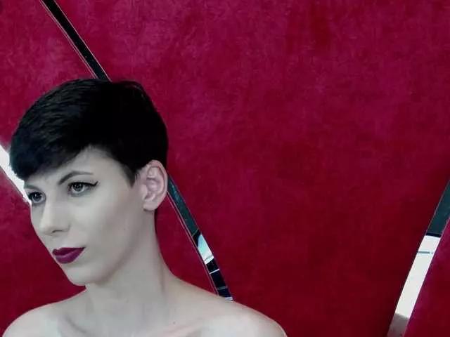 RoxxyRouge on BongaCams 