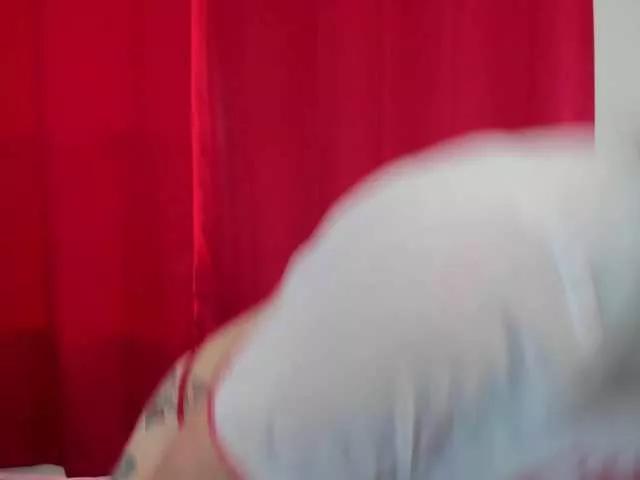 SaraDesireXO on BongaCams 