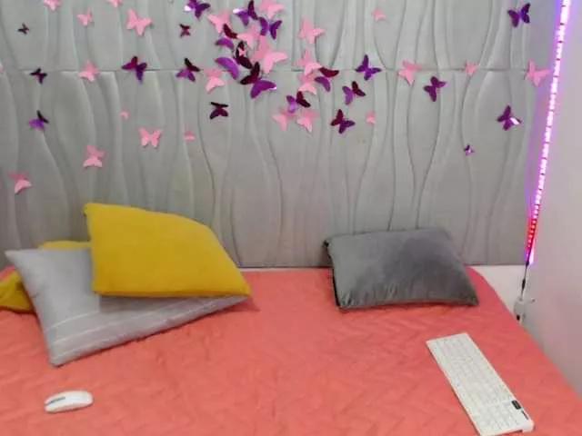 scarlethevans on BongaCams 
