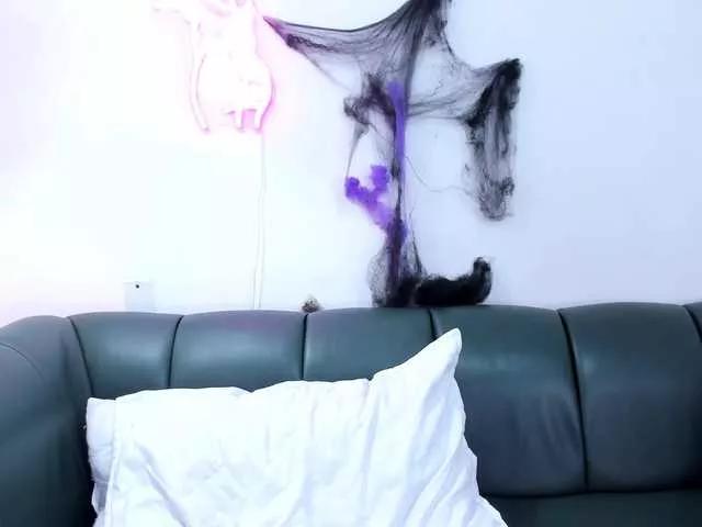 Masturbate to 21 years old Sexxchubby from BongaCams Sexxchubby from BongaCams