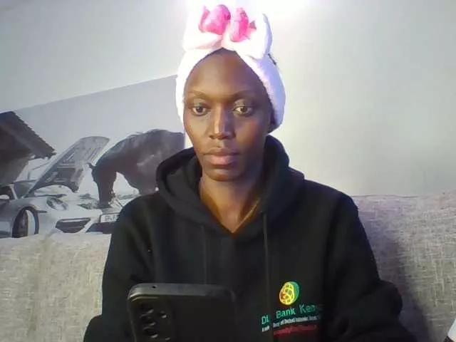 Sexymaya22 on BongaCams