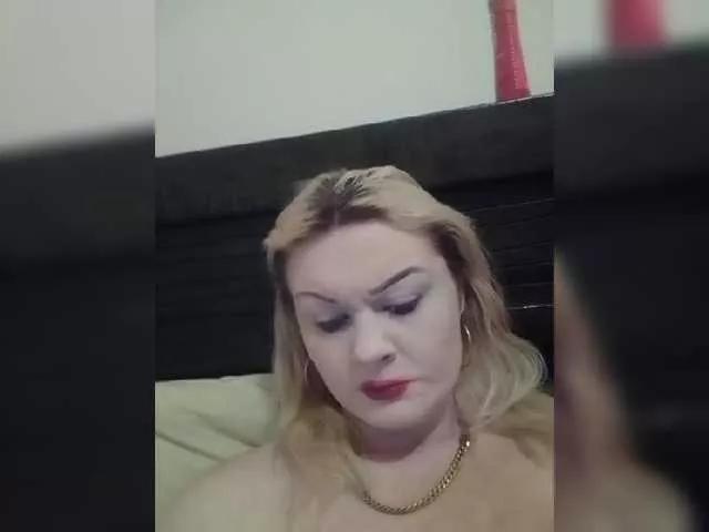 Offline sexysapphirexo on BongaCams