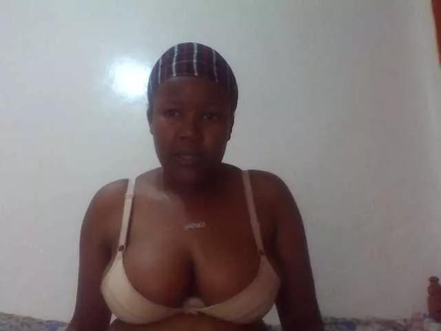 Admire cute stripper Sexyshee Sexyshee from BongaCams