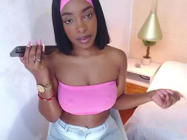 shamira-moore on BongaCams 