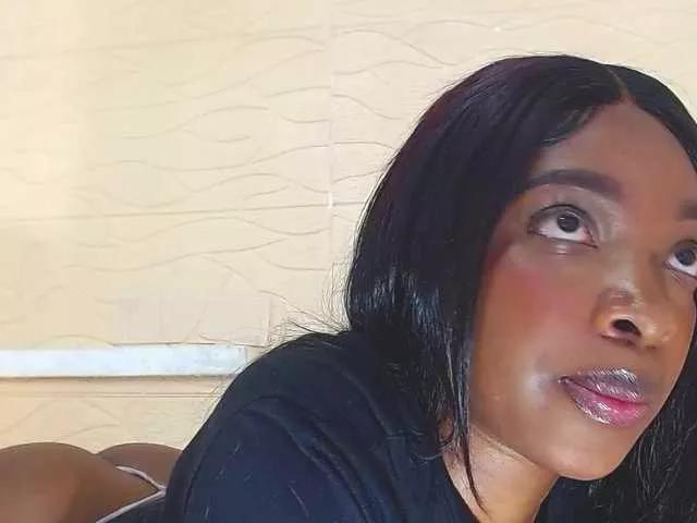 shamira-moore on BongaCams 