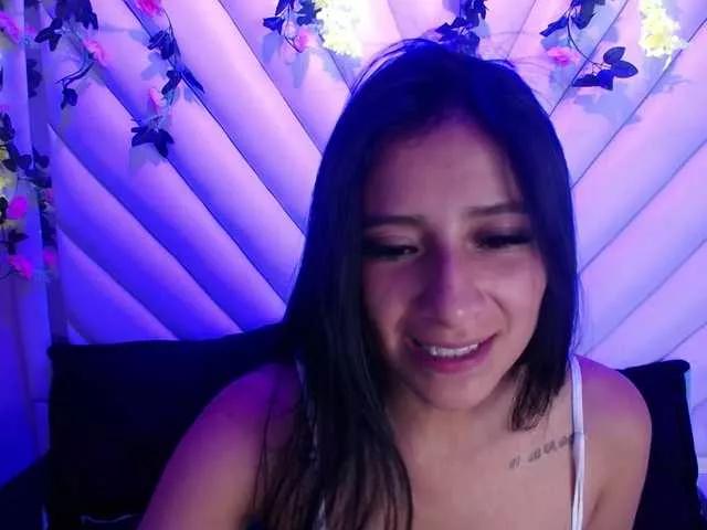 SharlotRodriguez on BongaCams 