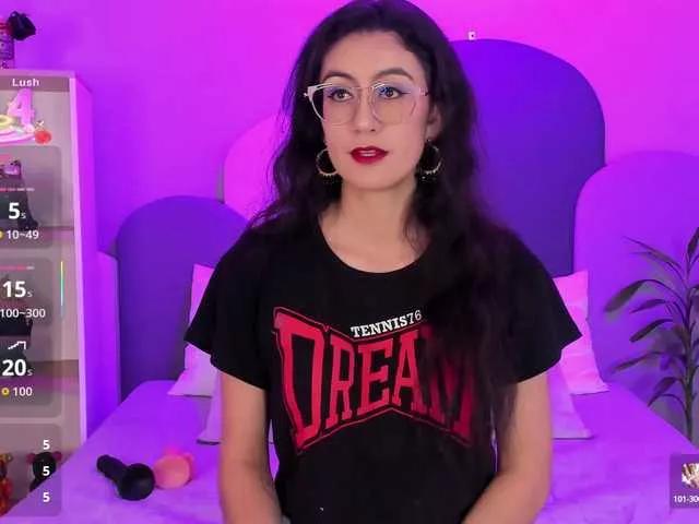 Offline SophieGomez2 on BongaCams