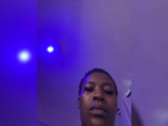 Join SplasherQueen, she wants to masturbate for you SplasherQueen from BongaCams