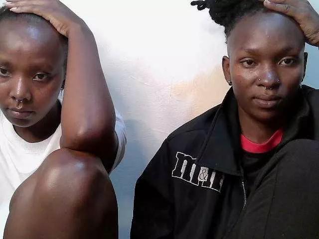 Offline Sweebaddies on BongaCams