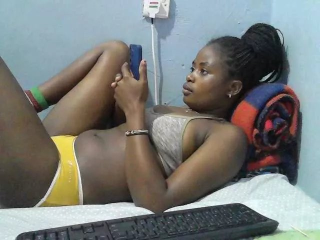 sweet-cherrie on BongaCams 