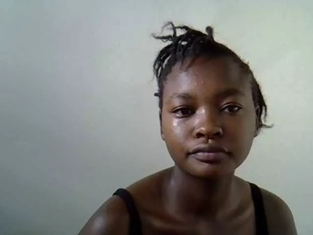 sweet-luna1 on BongaCams 