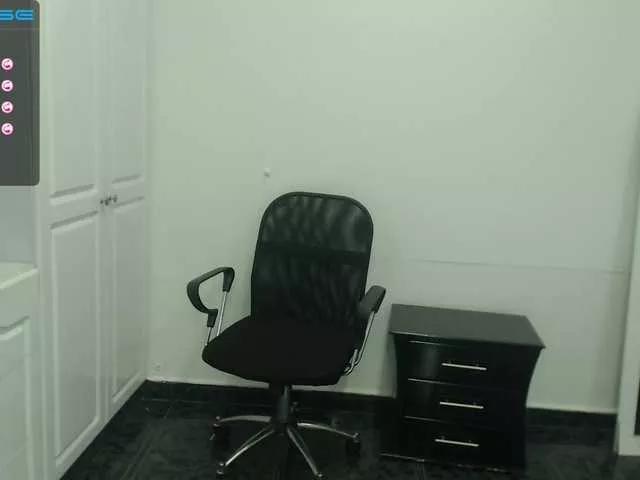 Offline SweetBarbie on BongaCams