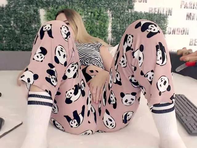 sweetdaiana23 on BongaCams 