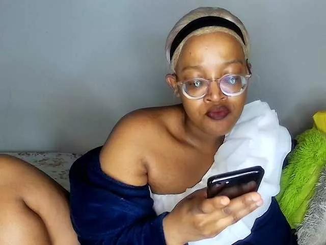 Sweetheartcocomwllow on BongaCams 