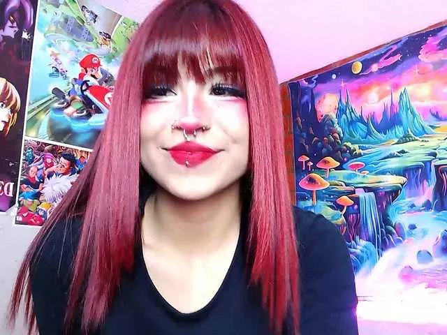 Sweetred11 on BongaCams 