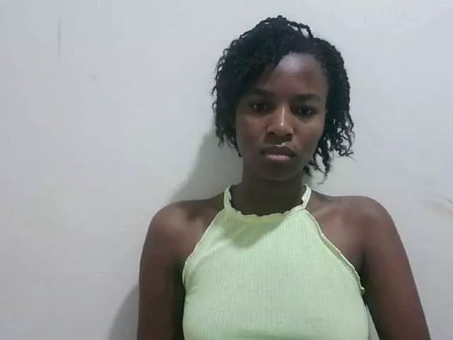 Tatswee on BongaCams 