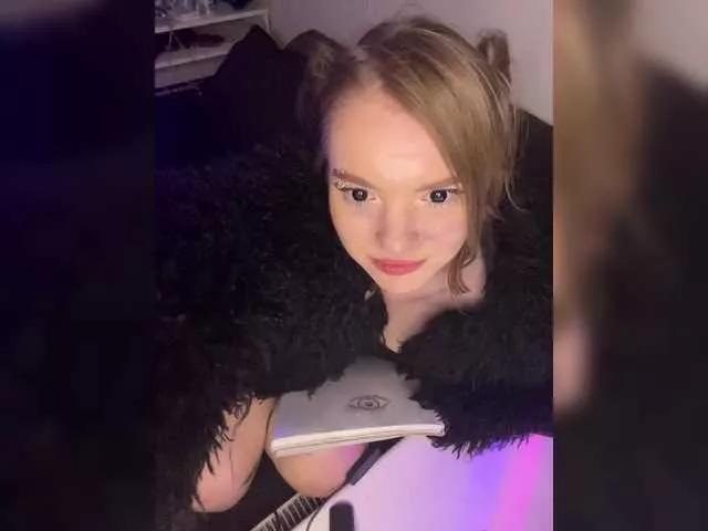 ThatTripPink3 on BongaCams 