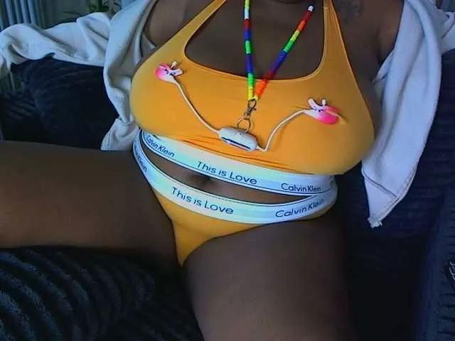 tittycity on BongaCams 