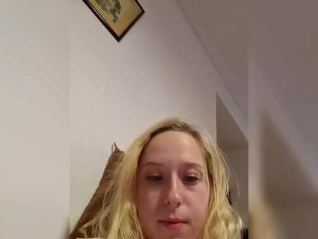 TrishaCute on BongaCams