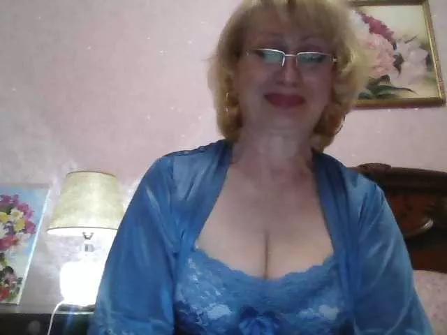 Ur-Mami on BongaCams 