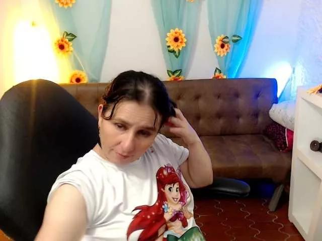 victoria-jones on BongaCams 