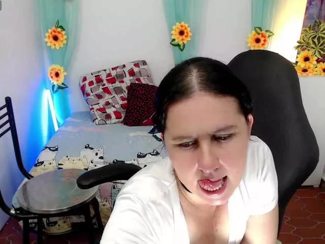 victoria-jones on BongaCams 