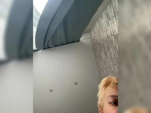 vik77777A on BongaCams