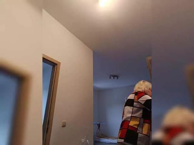 Offline Vika211 on BongaCams