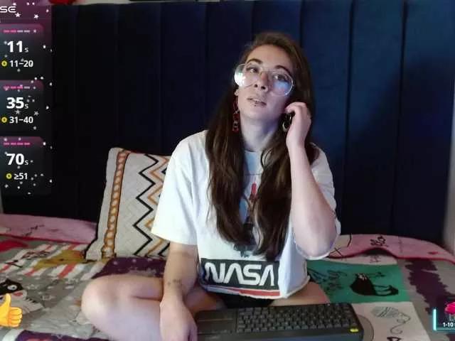 Offline Violet-wish on BongaCams