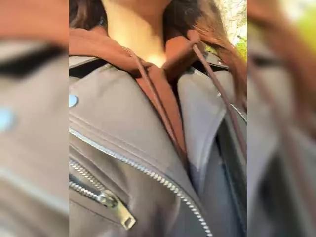 Discover Vishenka69, she wants to masturbate for you Vishenka69 from BongaCams