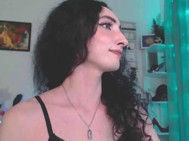 YourNylonQueen on BongaCams 