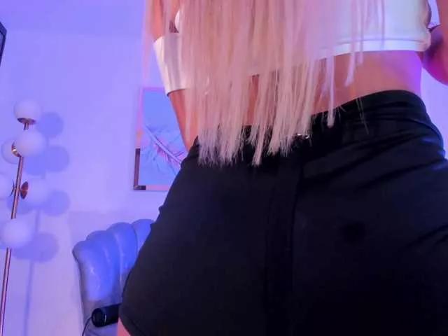 ZoePresley1 on BongaCams 