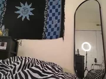 Freechat _ittybitty on Chaturbate