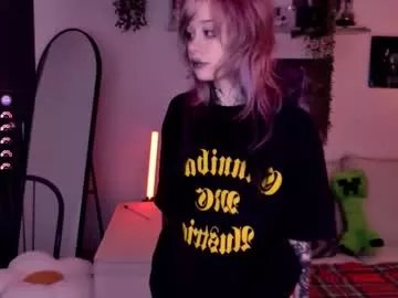 _lollyshy_ on Chaturbate 