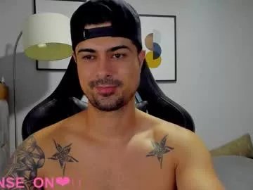adam_clarke on Chaturbate 