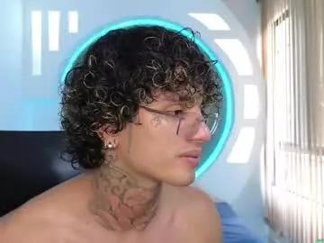 alanrodgers2_0 on Chaturbate 