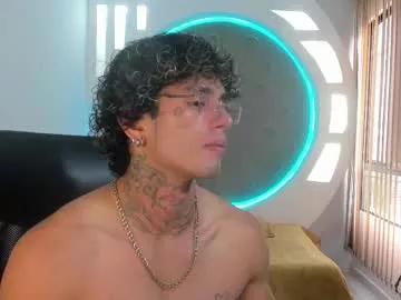 alanrodgers2_0 on Chaturbate 