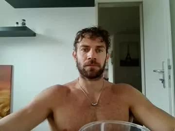 Freechat alphah_hunk on Chaturbate
