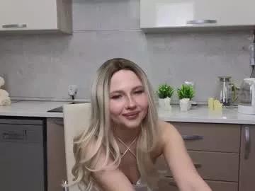 Slutty Carolinebluee wants you to fuck her body now carolinebluee from Chaturbate