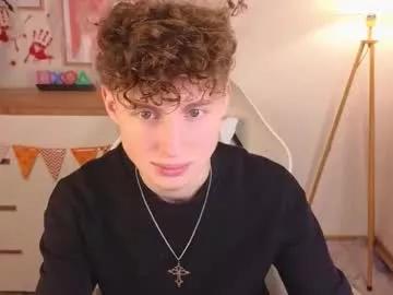 Try gorgeous camslut Crisp1n crisp1n from Chaturbate