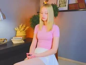 Try Darceyheyd, she wants to masturbate for you darceyheyd from Chaturbate