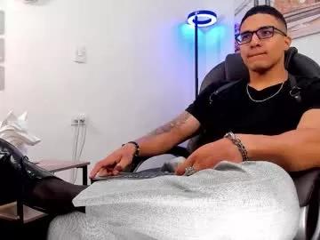 Admire gorgeous stripper Dash_bukoski dash_bukoski from Chaturbate