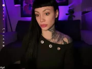 dgtlgrl from Chaturbate