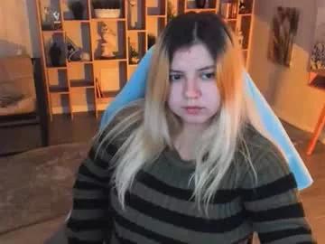 Masturbate to cute escort Diaangell diaangell from Chaturbate