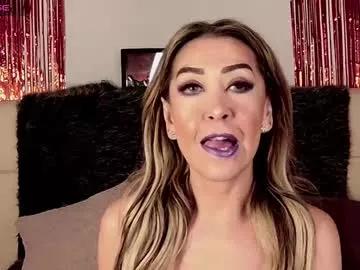 evelynagrey from Chaturbate