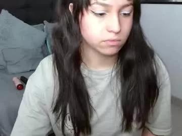 Freechat eymmy_24 on Chaturbate